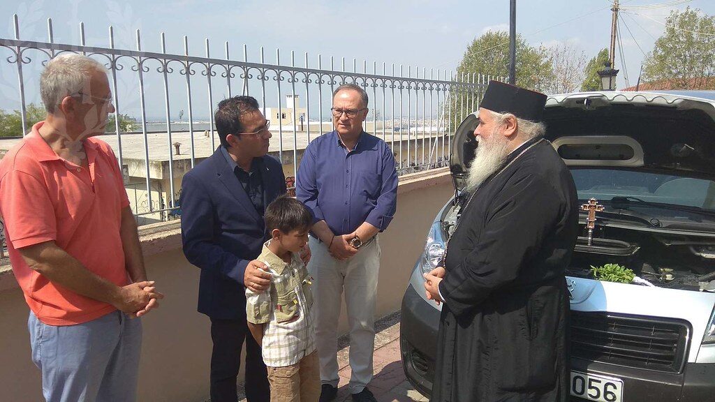 Η ΦΩΤΟΓΡΑΦΙΑ ΤΗΣ ΗΜΕΡΑΣ: “Ένα αμάξι για τη χαρά των παιδιών”