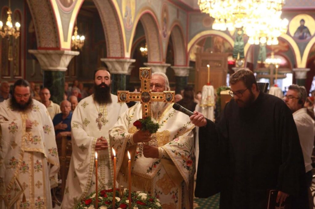 “Μάς σώζει ο Σταυρός και όχι οι ψευτοθεότητες των καιρών μας”