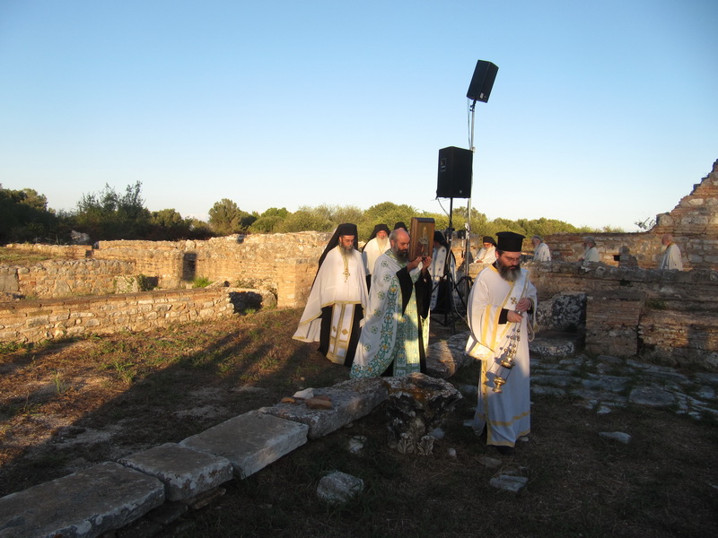 Εσπερινός Αγίου Αλκίσωνος στα ερείπια Βασιλικής στην αρχαία Νικόπολη