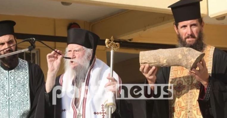 Ο Μητροπολίτης Ηλείας και το κούτσουρο