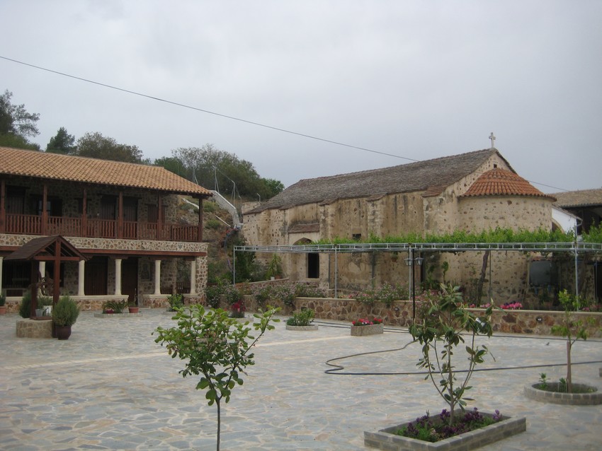Η Ιερά Μονή της Αγίας Θέκλας στην Κύπρο