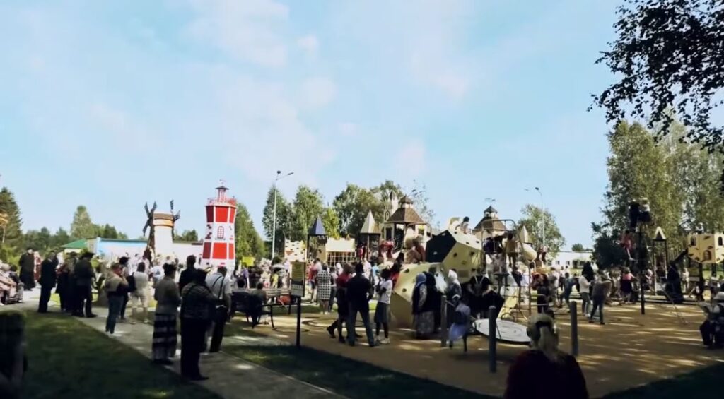 Μια παιδική χαρά στην Ι.Μ. Πσκόφ