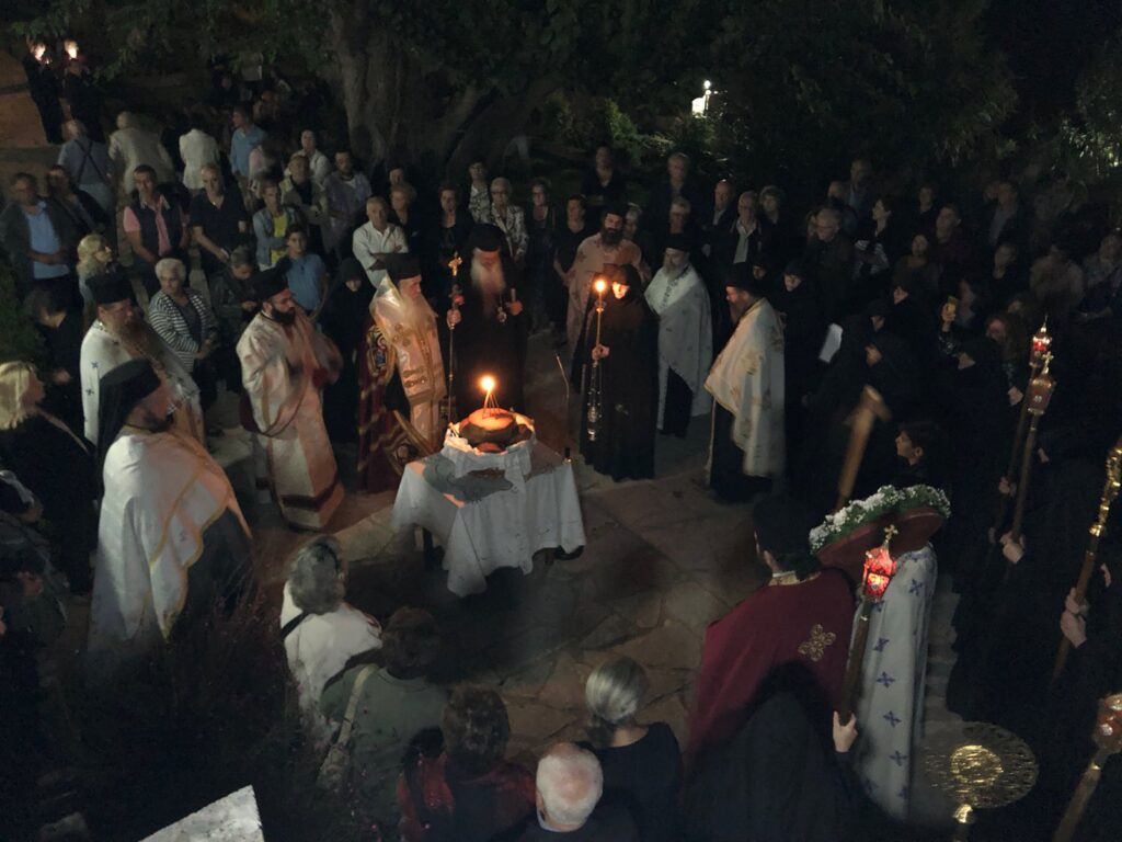 Ο Μητρ. Σάμου στην Ι.Μ. Αγ. Ιωάννου του Θεολόγου στο Μαζαράκι Θηβών