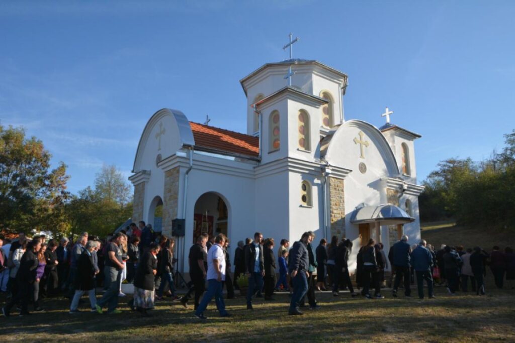 Освештан храм Свете Петке у Избеници