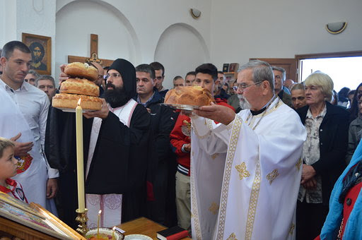 У МАНАСТИРУ СВЕТЕ ТРОЈИЦЕ У ОЗЕРКОВИЋИМА СВЕЧАНО И РАДОСНО