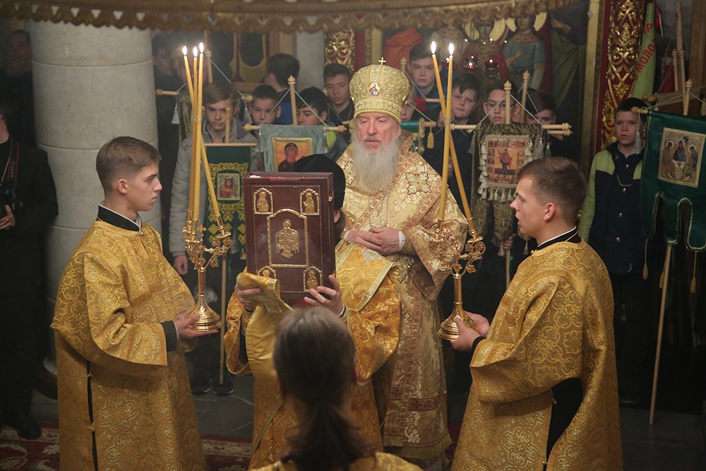 Митрополит Тобольский Димитрий совершил Божественную литургию в Храме на Крови