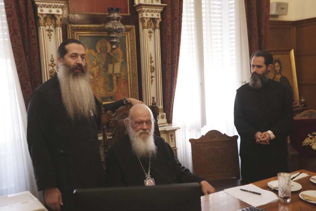 Ο Αρχιεπίσκοπος Αθηνών στο Μητροπολιτικό Συμβούλιο