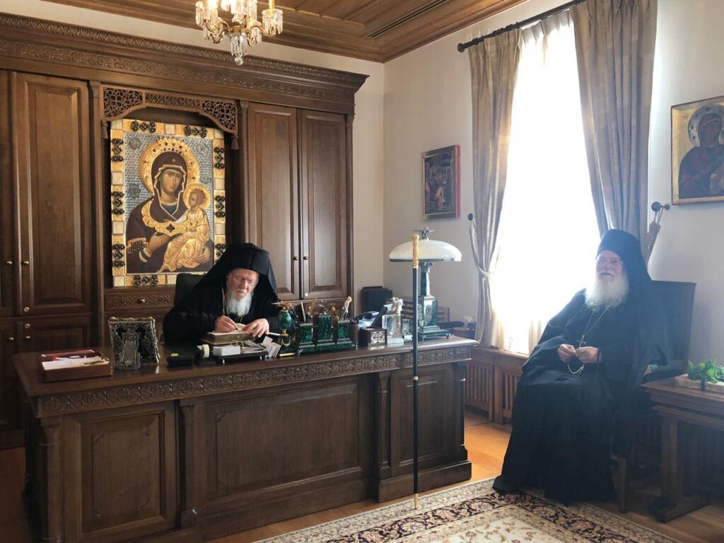 Вселенский Патриарх в кабинете старца Ефрема