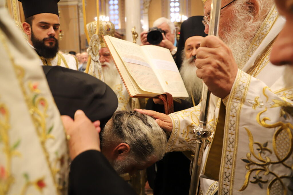 Хиротония нового Митрополита Калавритийского (фоторепортаж)