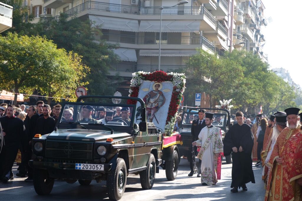 Η Θεσσαλονίκη τιμά τον Άγιο Δημήτριο – Συγκινητικές στιγμές