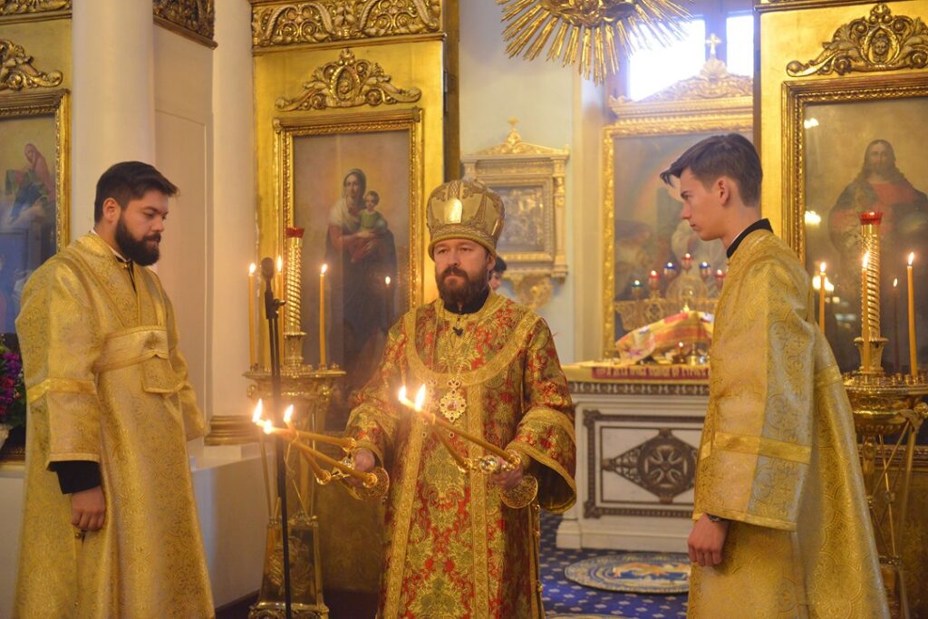 Митрополит Иларион: Господь принял нас в Свою Церковь, чтобы мы в свою очередь открывали Его другим людям