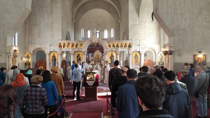 Патријарх Иринеј: Угледајмо се на наше светитеље!