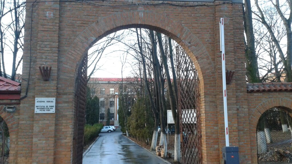 Institutul de Chimie Macromoleculară din Iași aniversat de Academia Română la 70 de ani de activitate