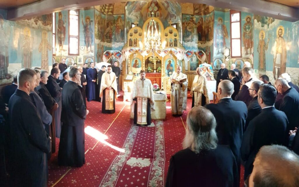 Dileme traductologice în ediţiile Sfintei Scripturi, în atenția preoților din Năsăud