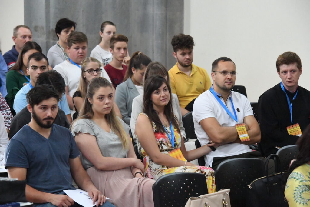 Tinerii NEPSIS au aflat cum se poate trăi credința într-o lume virtuală și digitalizată