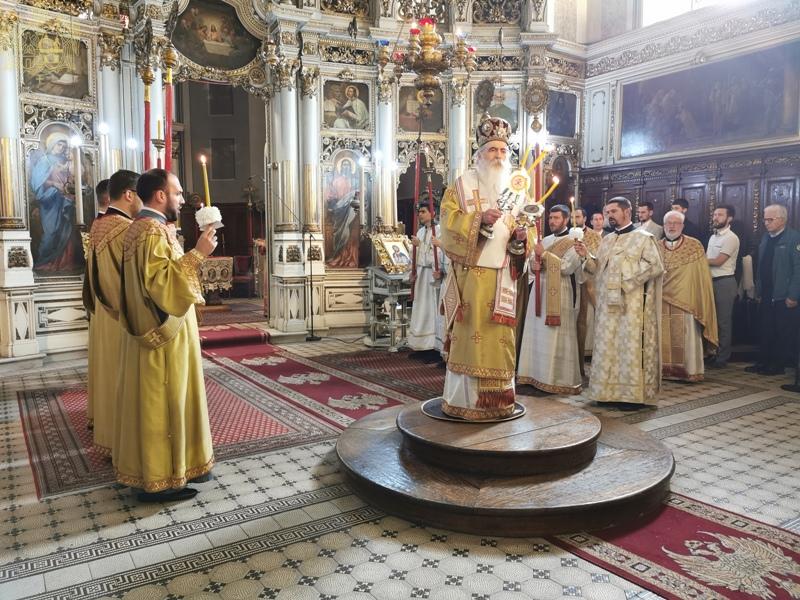 Владика Иринеј: Сваки наш сусрет у храму Божјем је сусрет са Самим Господом