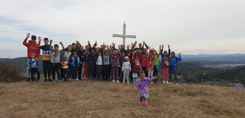 Fosta școală din satul Moniom a devenit „Școala Sufletului” pentru 40 de copii