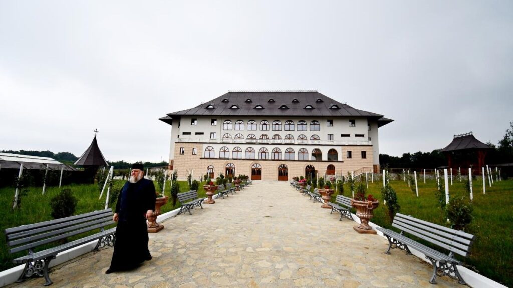 Un nou reper în lucrarea social-filantropică a Bisericii. Așezământul Mănăstirii Hadâmbu va fi sfințit duminică