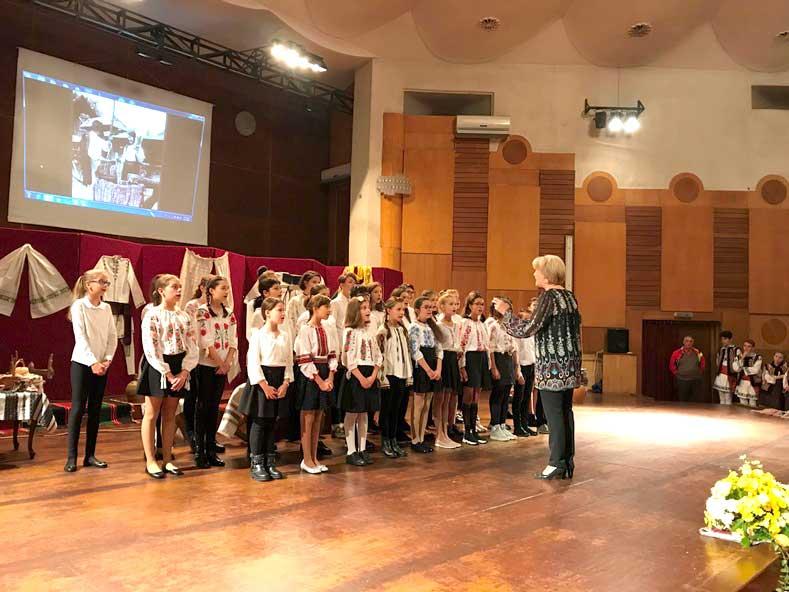 Festival de folclor în Bacău