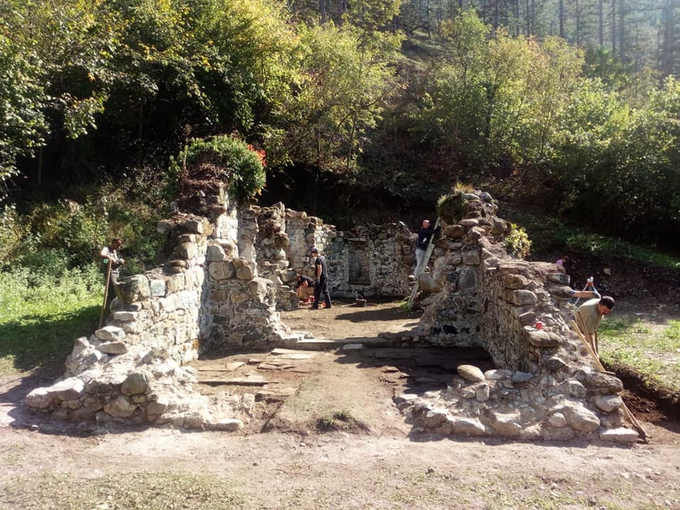 АРХЕОЛОШКО ИСТРАЖИВАЊЕ У МАНАСТИРУ УДРИМ