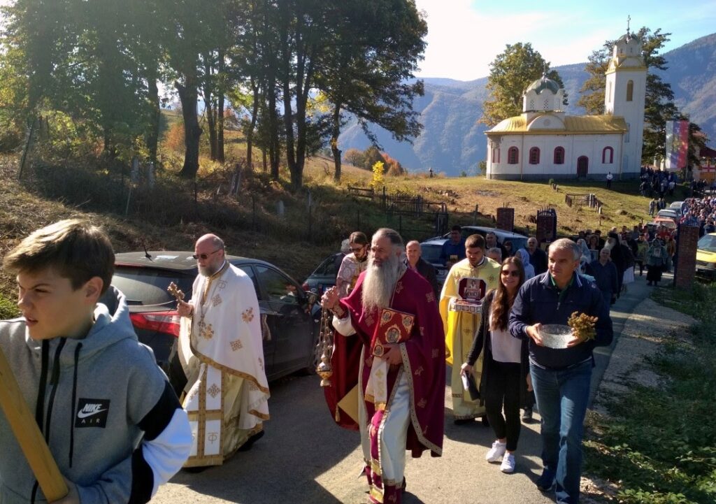 Слава манастира Карно