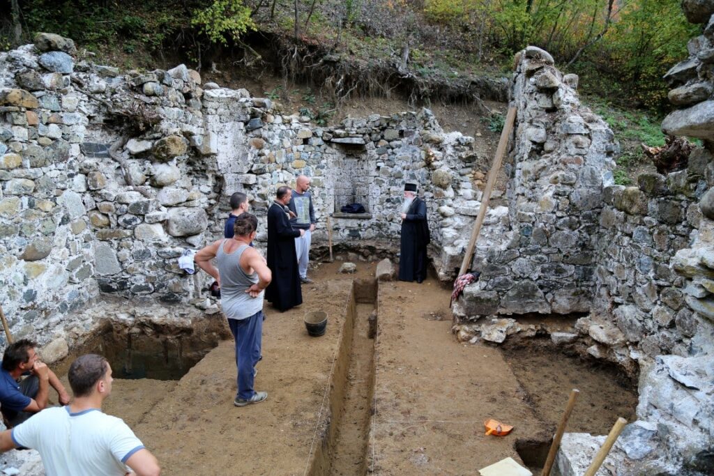 Археолошко истраживање у манастиру Удриму