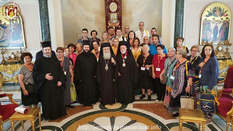 Jerusalem Patriarch Theophilos III bestows highest distinction on Metropolitan of Anea Makarios
