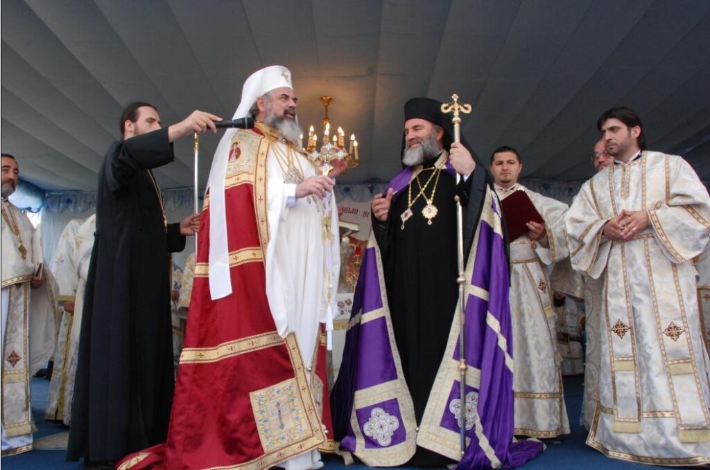 Mesajul Patriarhului Daniel la 10 ani de la ridicarea în rangul de Arhiepiscopie a Eparhiei Romanului şi Bacăului