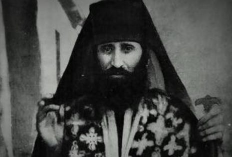 Ο όσιος Γεώργιος (Καρσλίδης) μπροστά στο εκτελεστικό απόσπασμα!