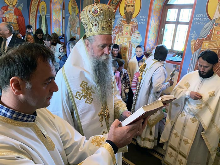 Освећен живопис у храму Благовести у мојковачким Пољима