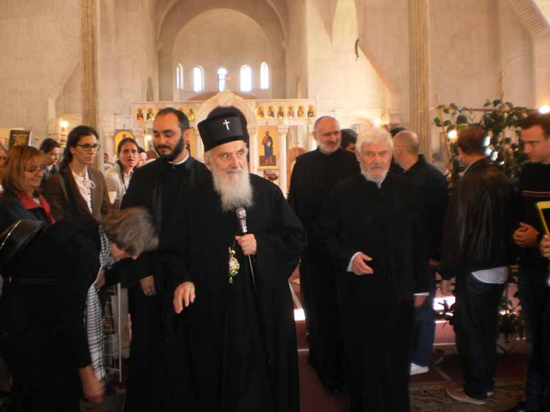 Патријарх Иринеј богослужио у храму Светог Симеона Мироточивог на Новом Београду