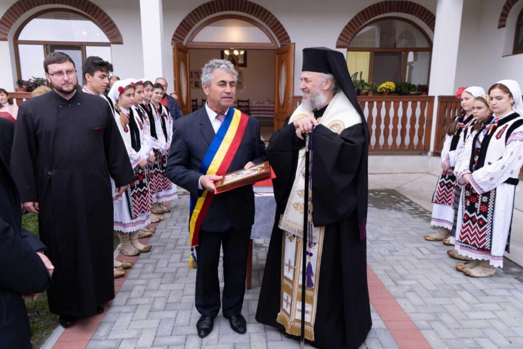 Sfințirea aşezământului parohial din localitatea gălățeană Brătulești