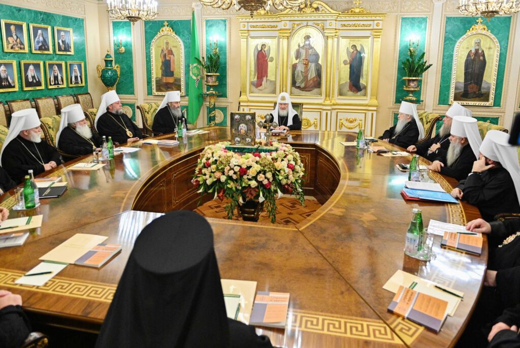 His Holiness Patriarch Kirill chairs extraordinary session of the Holy Synod