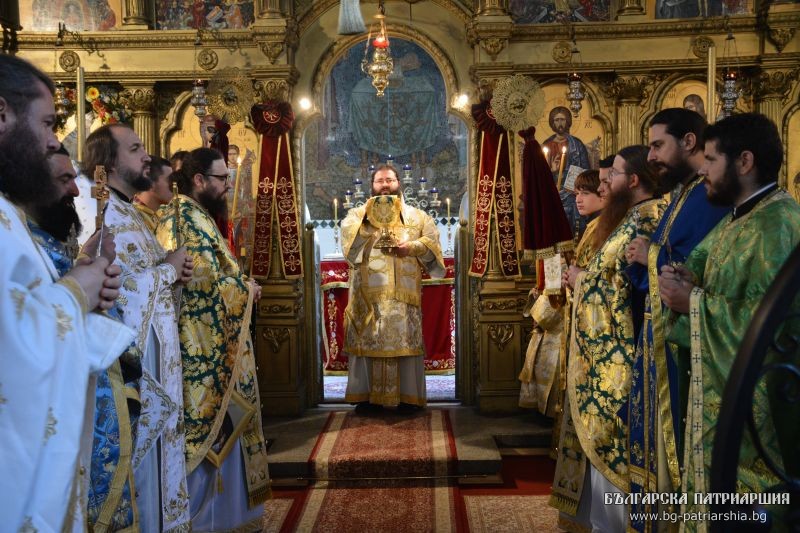 Архиерейска света литургия на празника на преп. Йоан Рилски в Софийската духовна семинария