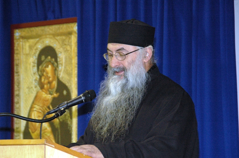 Arhim. Zaharia Zaharou va conferenția la Deva