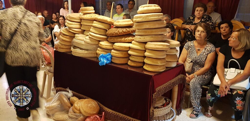 Συρρέουν στην πανηγυρίζουσα Ιερά Μονή του Αγίου Κενδέα