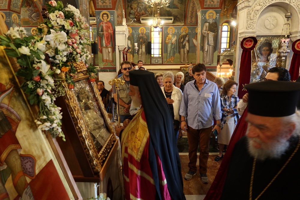 Στον Αγ. Δημήτριο Πειραιώς ο Μητροπολίτης Σύρου