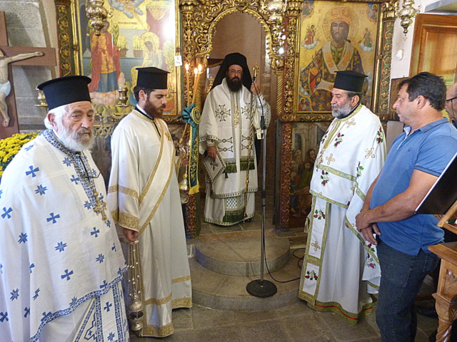 Στις Βρύσες Μεραμβέλλου ο Μητροπολίτης Πέτρας