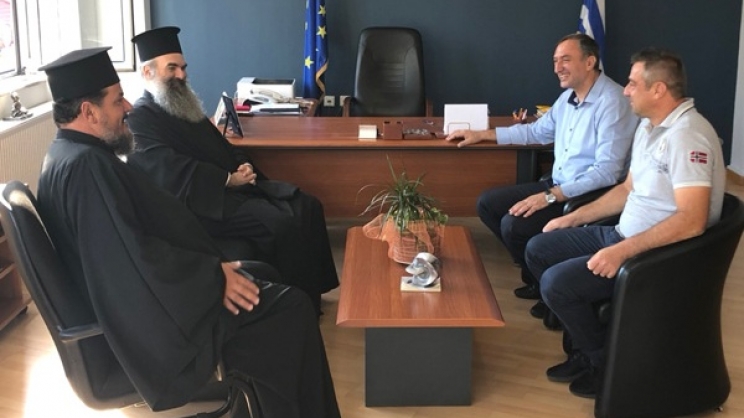 Με τον Δήμαρχο Τυρνάβου συναντήθηκε ο Μητρ. Ελασσώνος