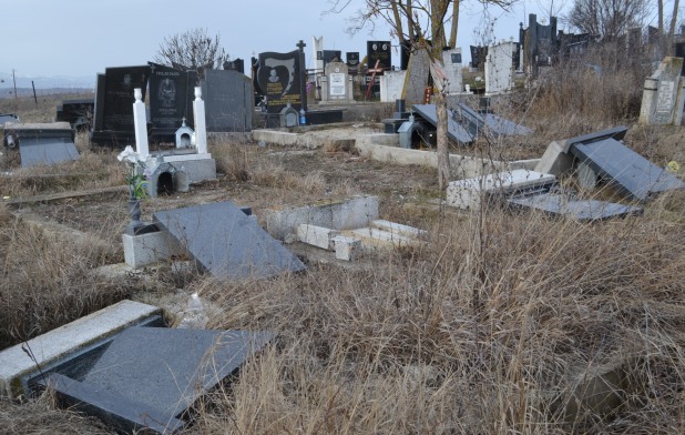 Βανδαλισμοί στο σερβικό νεκροταφείο της Πρίστινα