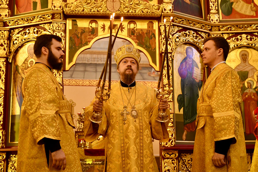 За воскресной Литургией в Вознесенском соборе Алма-Аты прозвучали песнопения на музыку великого русского композитора П.И. Чайковского