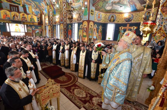 Biserica sporește comuniunea și creează solidaritate – Mitropolitul Nifon