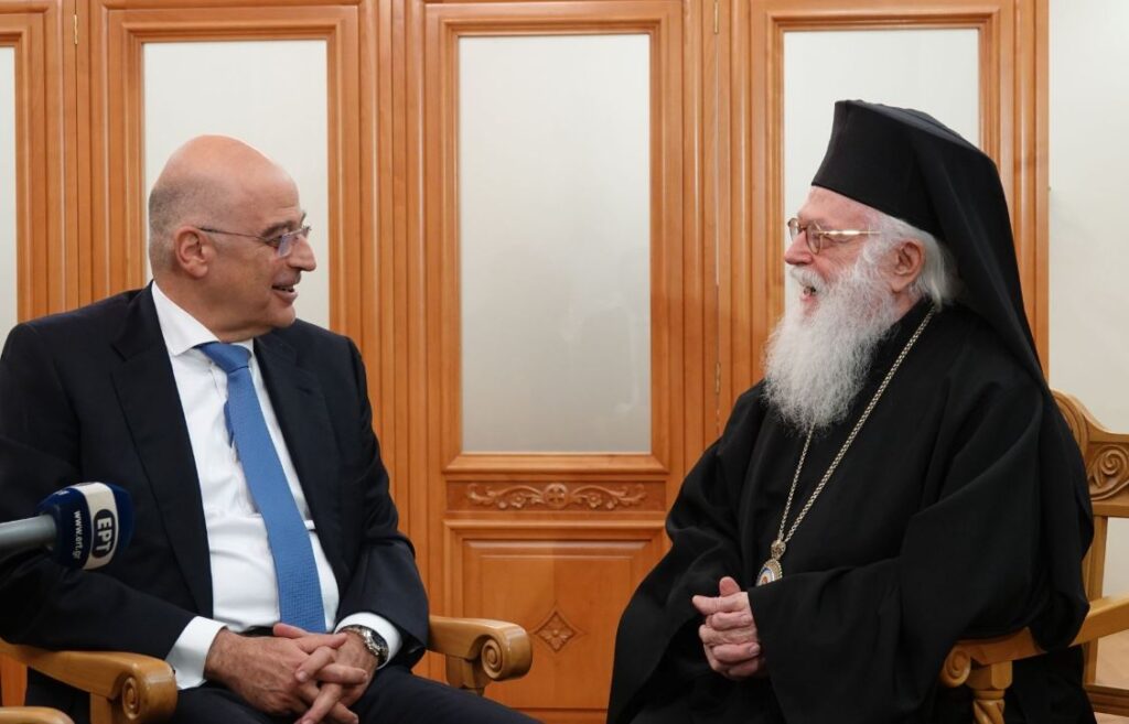 Στον Αρχιεπ. Αναστάσιο ο Ν. Δένδιας