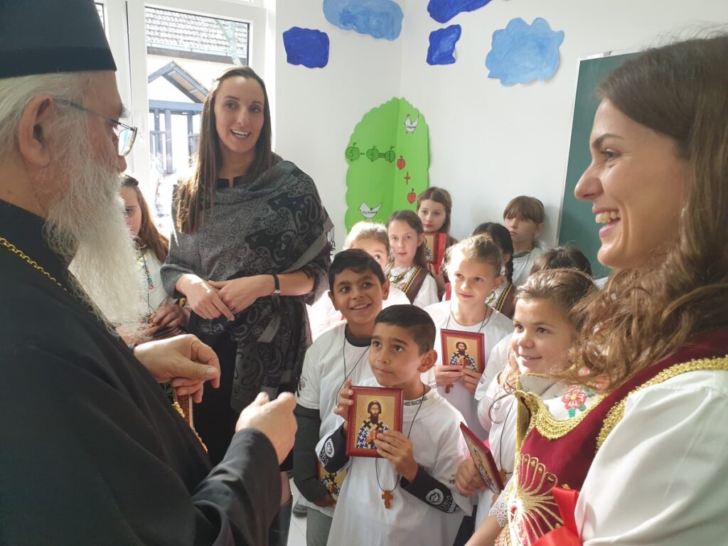 Епископ ваљевски Милутин осветио школу у Слатини