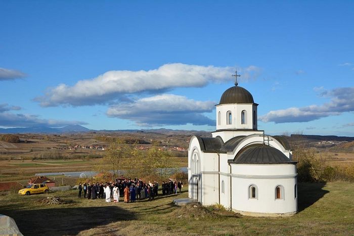 СВЕТА АРХИЈЕРЕЈСКА ЛИТУРГИЈА У ДОЊЕМ СТУПЊУ