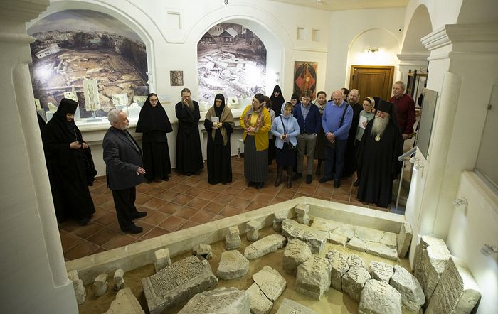 В Зачатьевском ставропигиальном монастыре прошел обучающий семинар по сохранению памятников церковной архитектуры и искусства