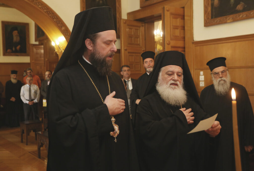 Верительные грамоты для новых помощников епископов (Фоторепортаж)