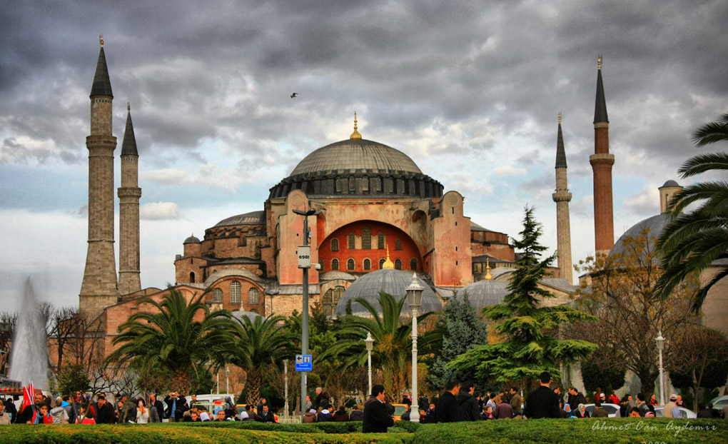 Ερντογάν: “Θα ξανακάνουμε τζαμί την Αγία Σοφία!”