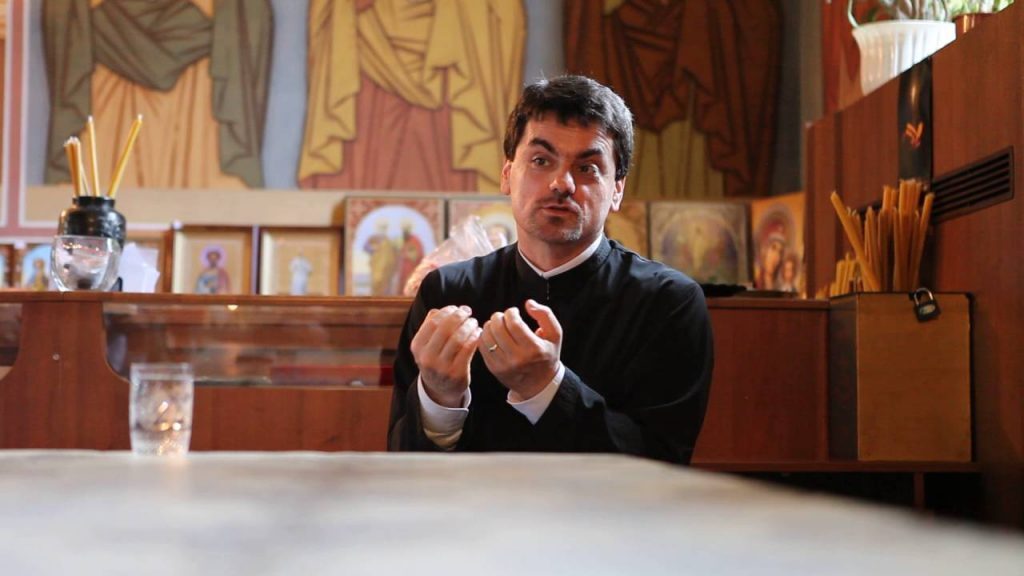 Arhidiacon Sorin Mihalache: Tinerii din diaspora identifică mai clar componenta spirituală ca fiind esențială pentru viața lor