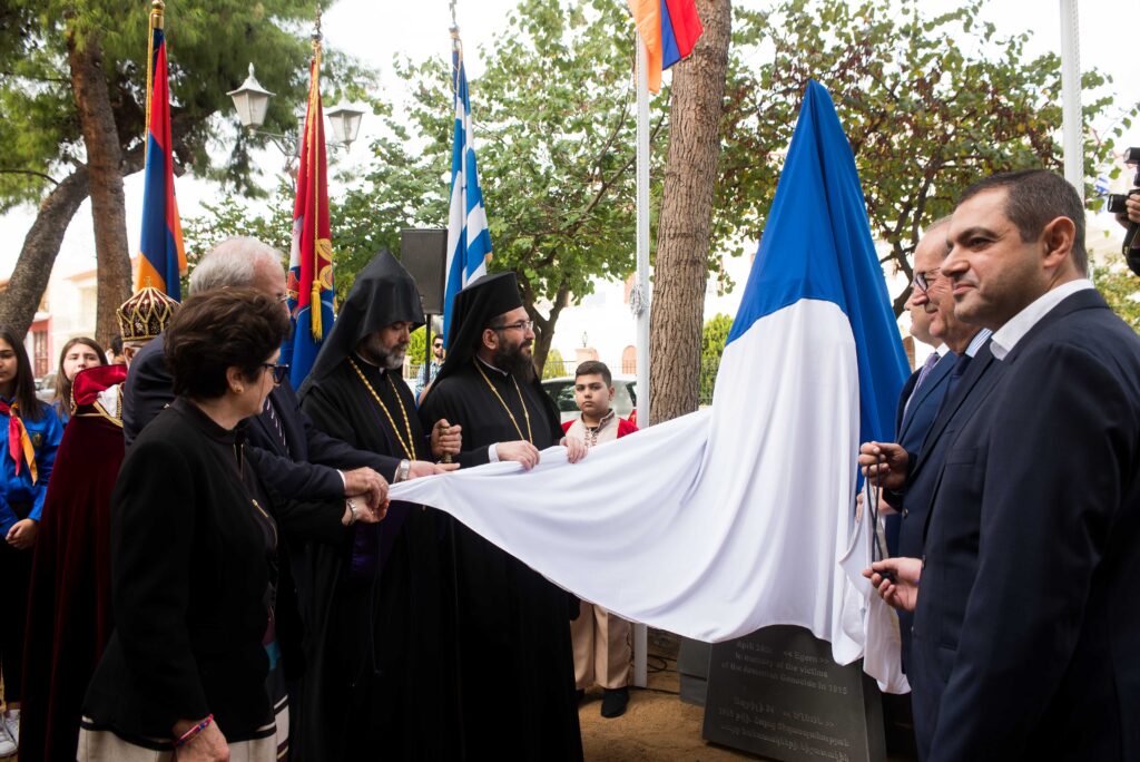 ΚΑΛΑΜΑΤΑ: Μνημείο αφιερωμένο στη Γενοκτονία των Αρμενίων